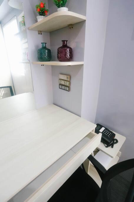 Molly's Place In Sunvida Tower G29-sm *